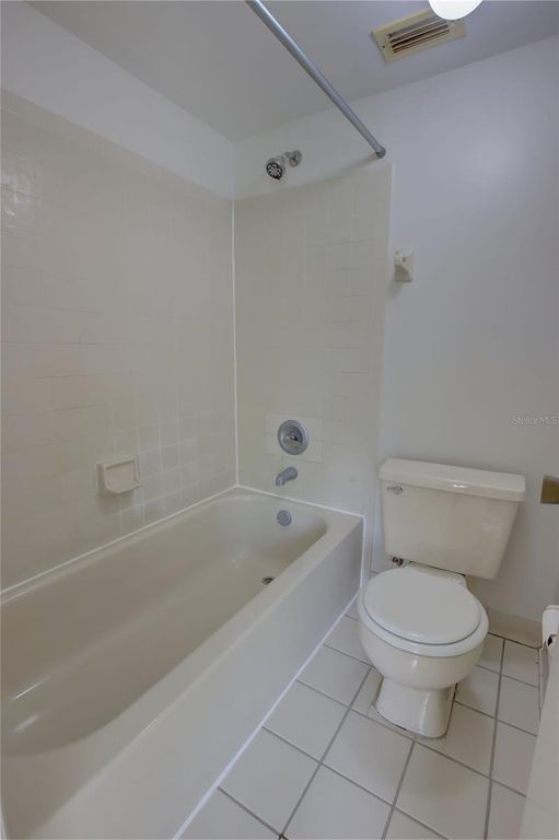 Image 20 of property listing at 4917 WALDEN CIRCLE, Orlando, FL 32811