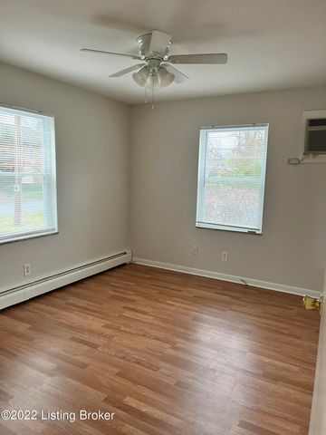 246 Chenoweth Ln, Louisville, KY 40207