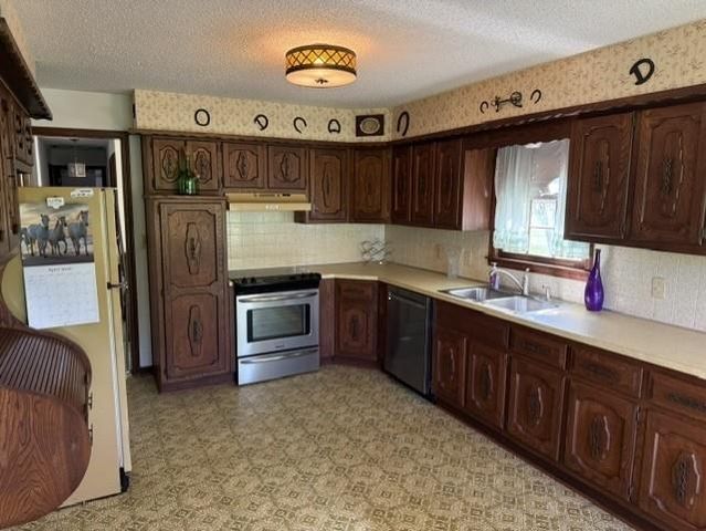811 Barron Road, Raymore, MO 64083