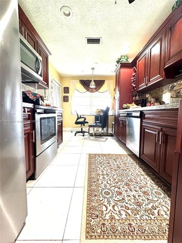 4290 NW 49th Ter, Lauderdale Lakes, FL 33319