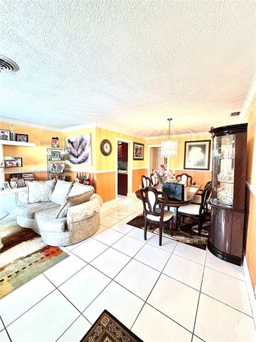 4290 NW 49th Ter, Lauderdale Lakes, FL 33319