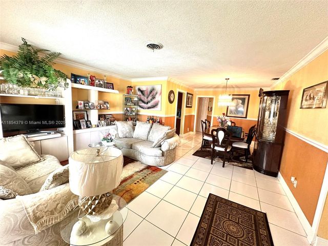 4290 NW 49th Ter, Lauderdale Lakes, FL 33319