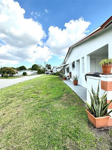 4290 NW 49th Ter, Lauderdale Lakes, FL 33319