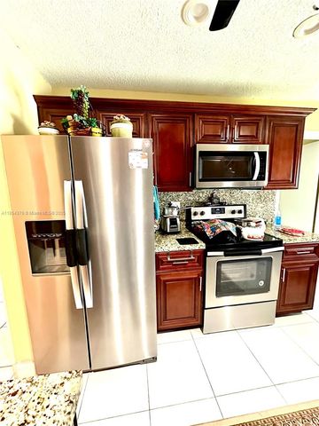 4290 NW 49th Ter, Lauderdale Lakes, FL 33319