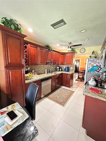 4290 NW 49th Ter, Lauderdale Lakes, FL 33319