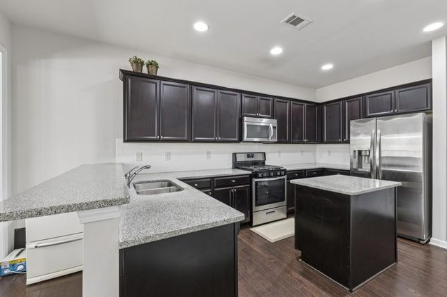 990 Parkside Wood Court, Lawrenceville, GA 30043