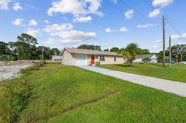 1642 SW Import Drive, Port St Lucie, FL 34953