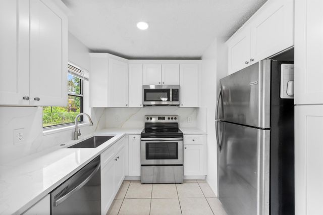 1642 SW Import Drive, Port St Lucie, FL 34953