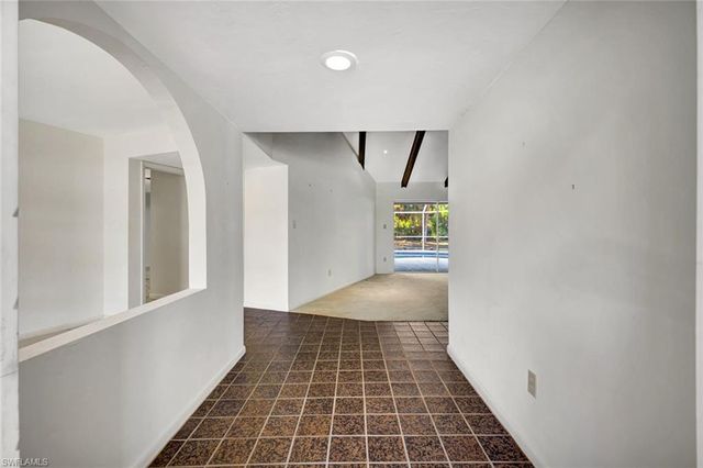 307 Country Club DR, Naples, FL 34110