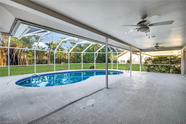 307 Country Club DR, Naples, FL 34110