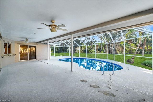 307 Country Club DR, Naples, FL 34110