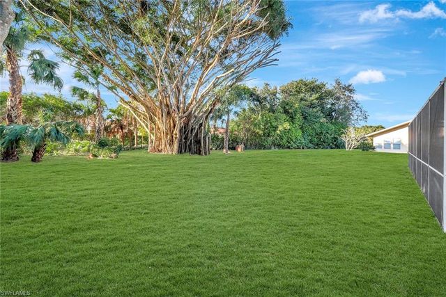 307 Country Club DR, Naples, FL 34110