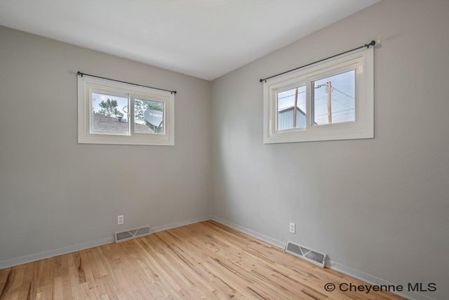1025 MONROE AVE, Cheyenne, WY 82001