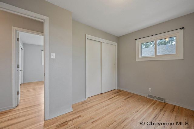 1025 MONROE AVE, Cheyenne, WY 82001