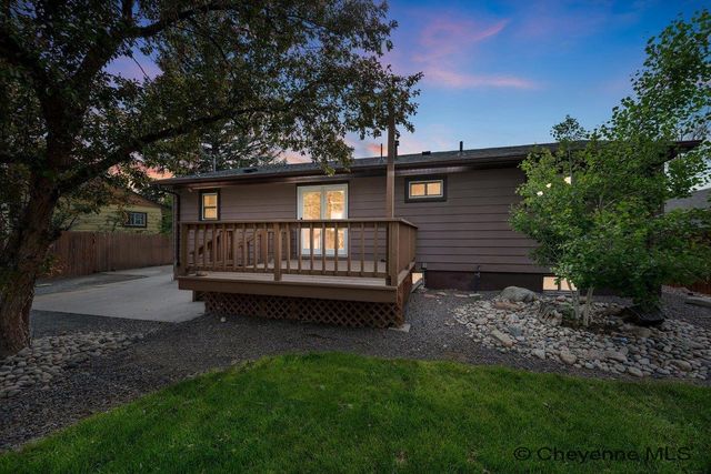 1025 MONROE AVE, Cheyenne, WY 82001