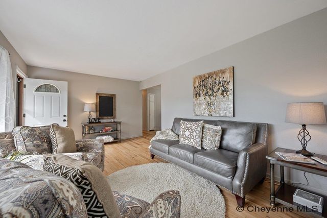 1025 MONROE AVE, Cheyenne, WY 82001