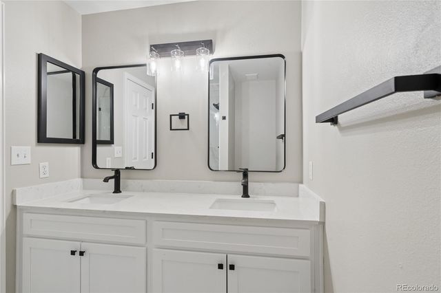 10606 Hyacinth Court, Highlands Ranch, CO 80129