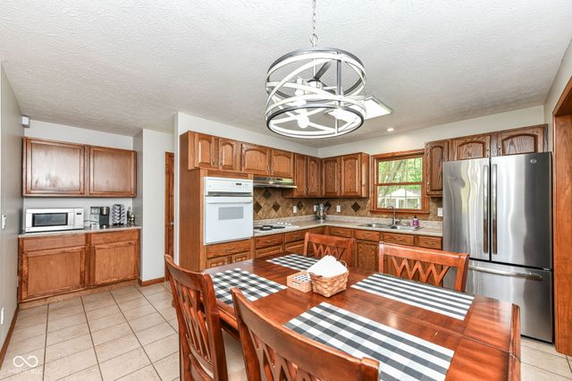 340 N Meridian Road, Greenfield, IN 46140