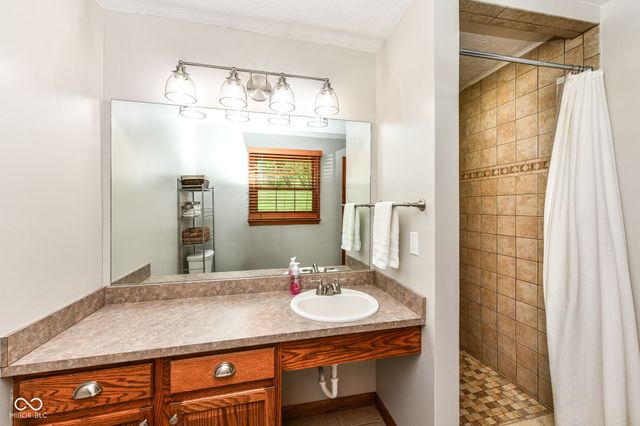 340 N Meridian Road, Greenfield, IN 46140