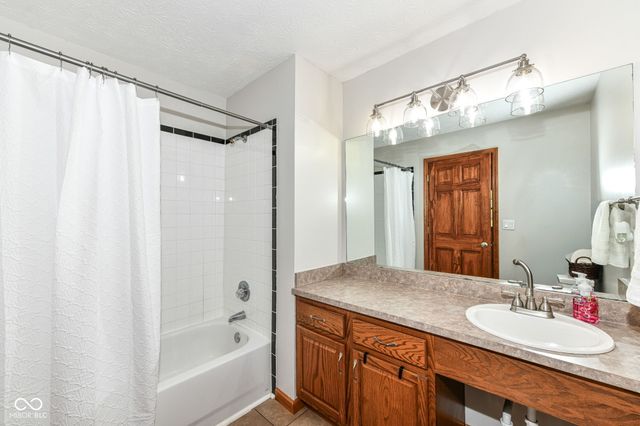 340 N Meridian Road, Greenfield, IN 46140