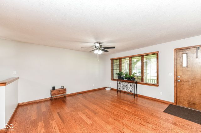 340 N Meridian Road, Greenfield, IN 46140