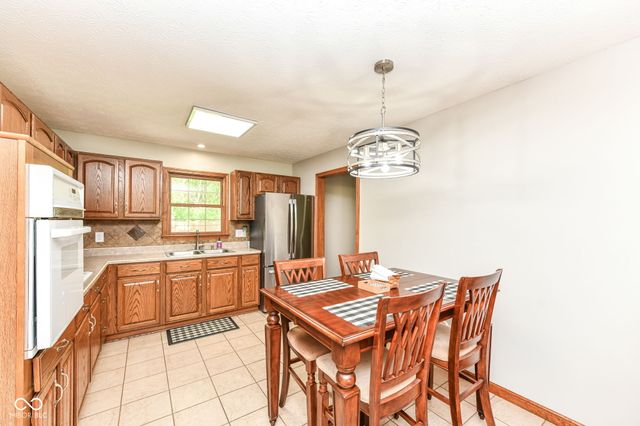 340 N Meridian Road, Greenfield, IN 46140