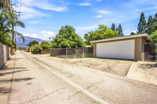 1317 5th, Upland, CA 91786