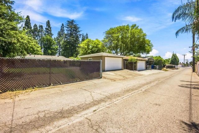 1317 5th, Upland, CA 91786