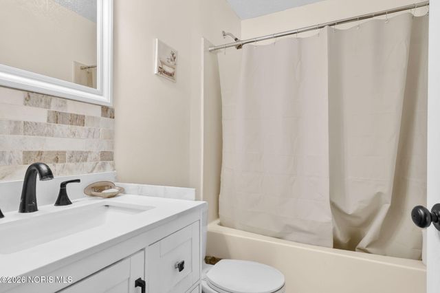 148 Curwood Road, Holland, OH 43528