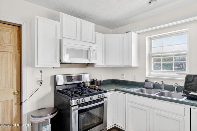 148 Curwood Road, Holland, OH 43528