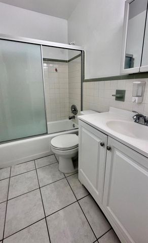 717 SE 16th Street 5, Fort Lauderdale, FL 33316