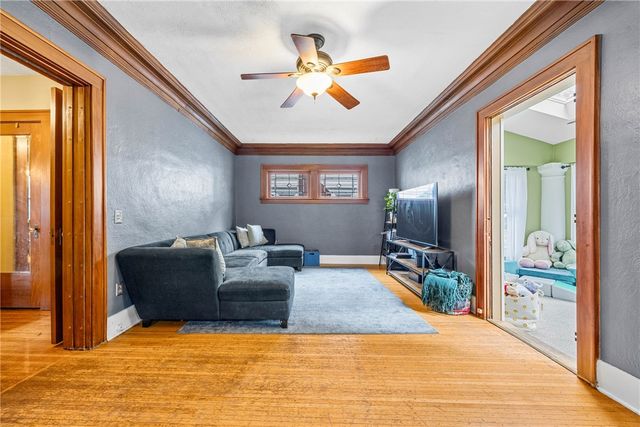 47 Laurelton Road, Rochester, NY 14609