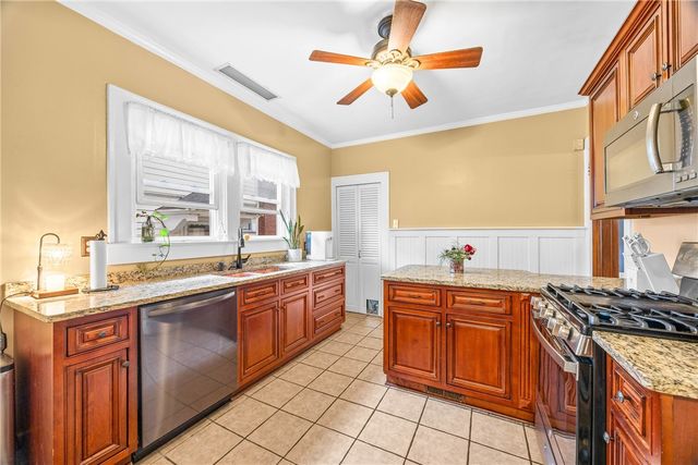 47 Laurelton Road, Rochester, NY 14609