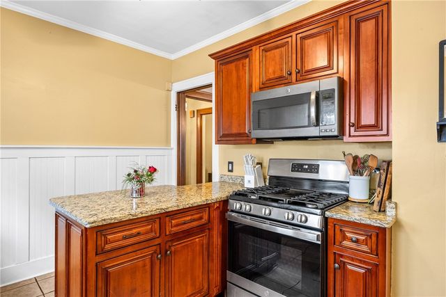 47 Laurelton Road, Rochester, NY 14609