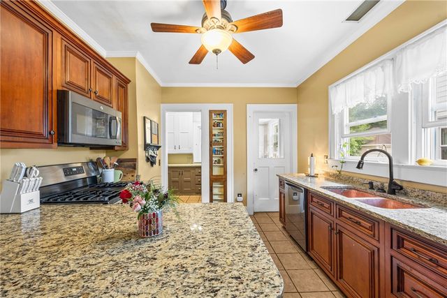 47 Laurelton Road, Rochester, NY 14609