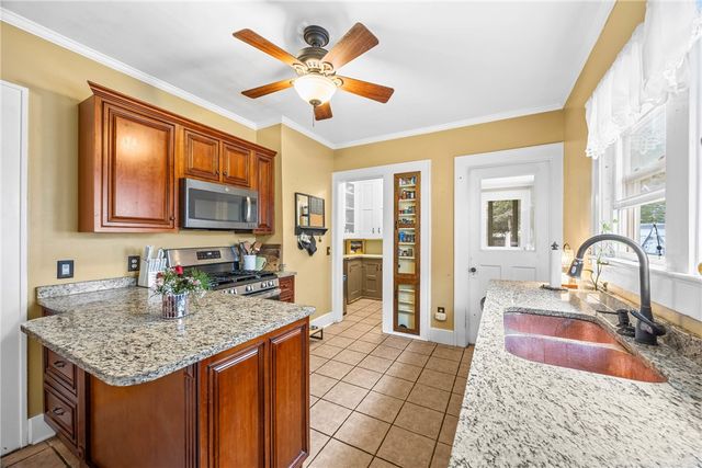 47 Laurelton Road, Rochester, NY 14609