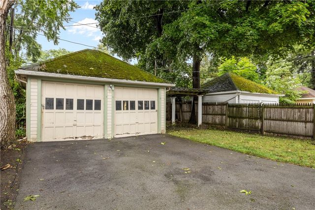 47 Laurelton Road, Rochester, NY 14609