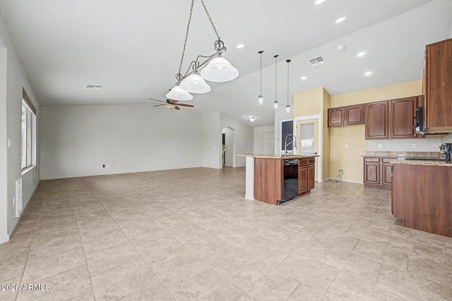 3473 N Excalibur Lane, Casa Grande, AZ 85122