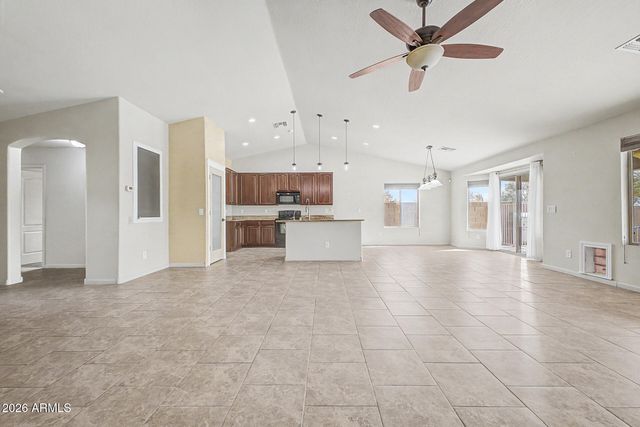 3473 N Excalibur Lane, Casa Grande, AZ 85122