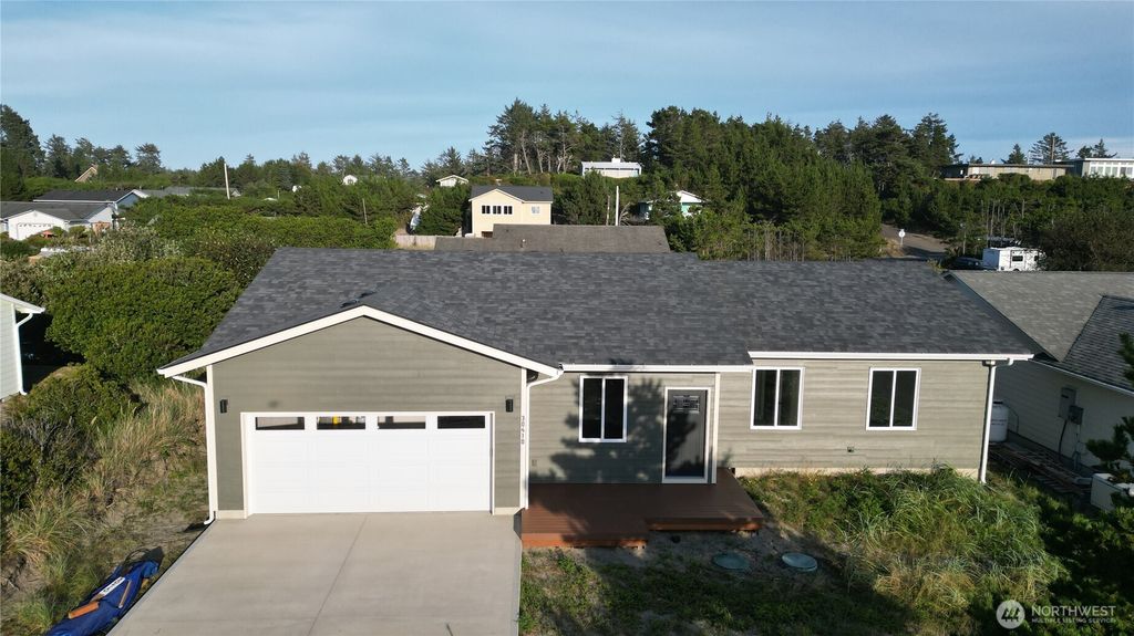 30410 H Street, Ocean Park, WA 98640