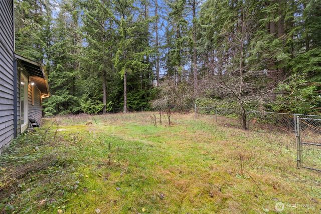 8188 Graystone Way NW, Silverdale, WA 98383