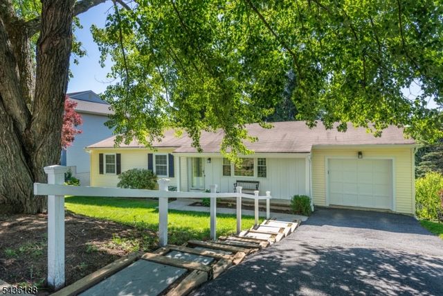 114 Mountain Rd, Rockaway Twp., NJ 07866