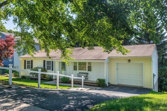 114 Mountain Rd, Rockaway Twp., NJ 07866