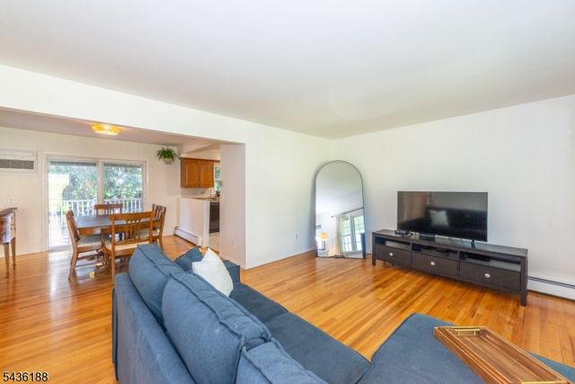 114 Mountain Rd, Rockaway Twp., NJ 07866