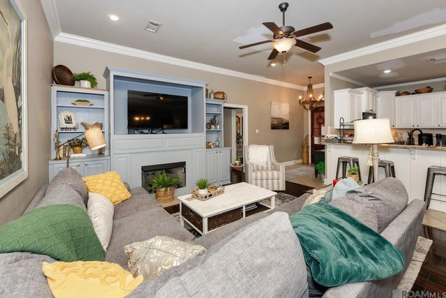 31019 Lake Spring Dr, Walker, LA 70785