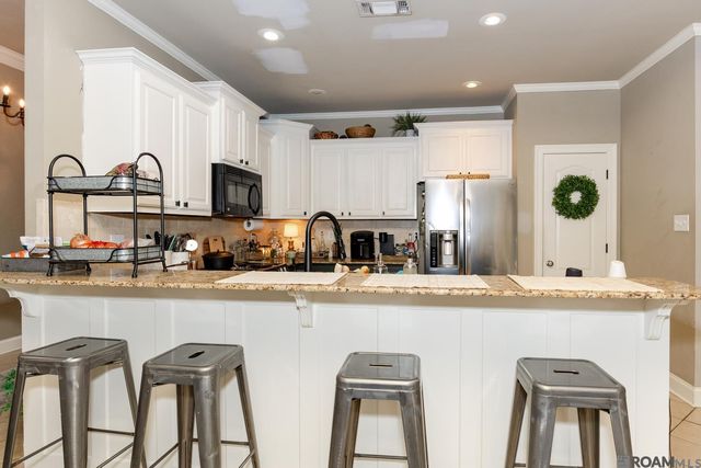 31019 Lake Spring Dr, Walker, LA 70785