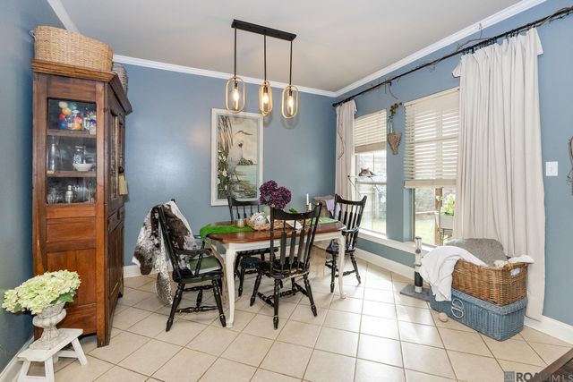 31019 Lake Spring Dr, Walker, LA 70785