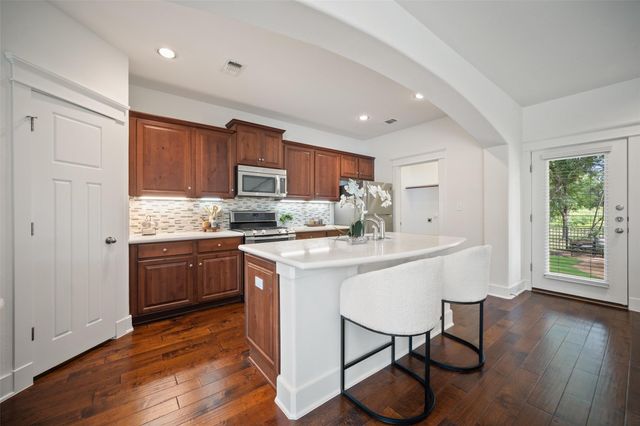 11013 Avery Station LOOP 31, Austin, TX 78717