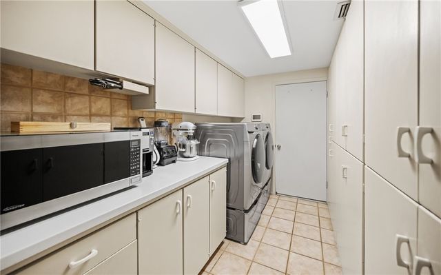 4270 Ocean Dr 7, Corpus Christi, TX 78411