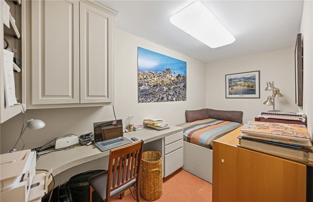 4270 Ocean Dr 7, Corpus Christi, TX 78411